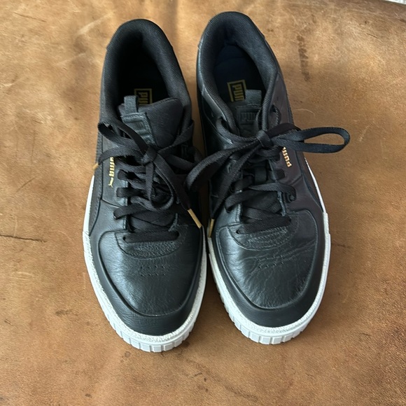 Puma Shoes - Puma black leather shoes women’s size 11